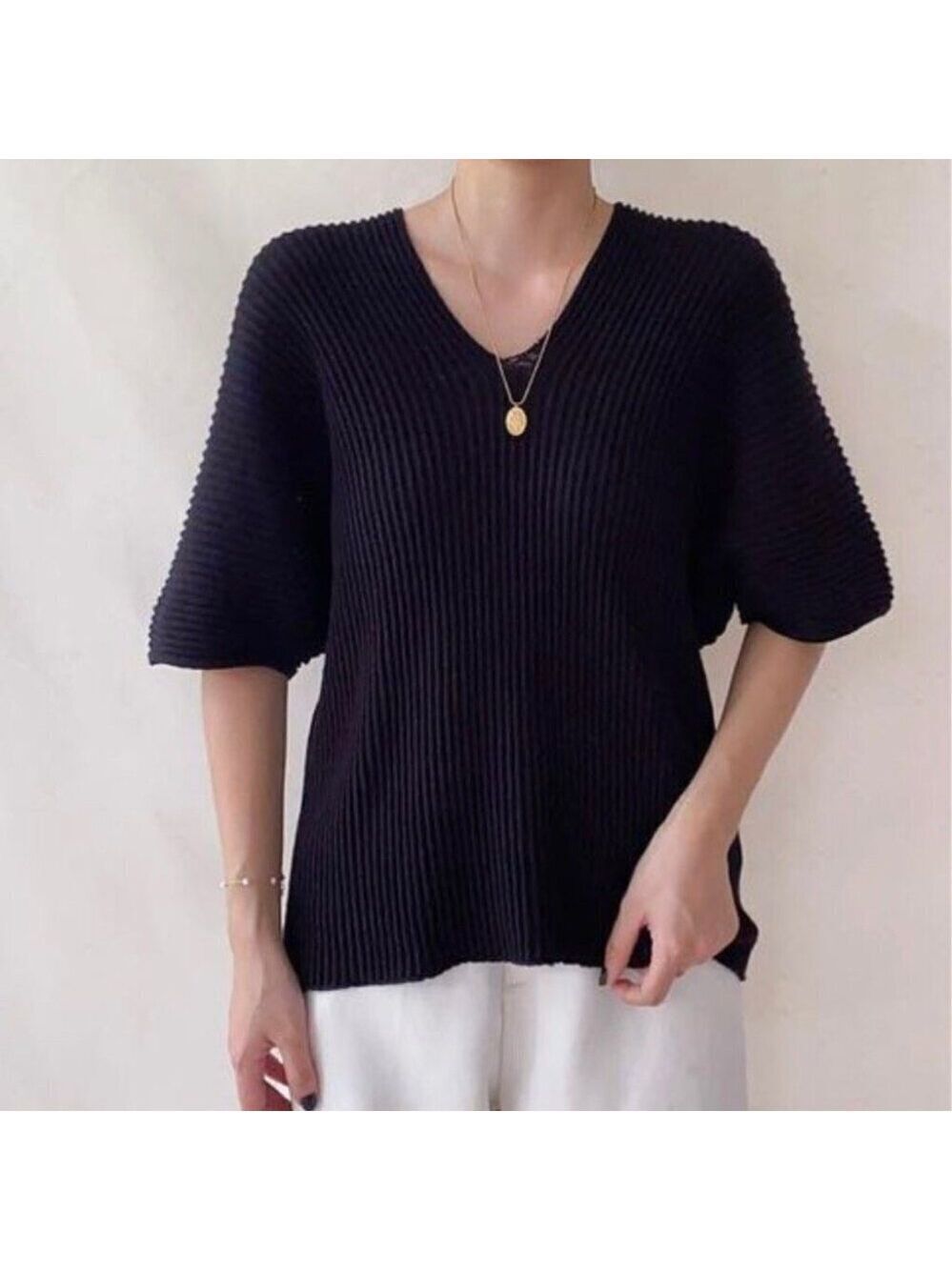 * Uniqlo Black Ribbed 100% Cotton V Neck Short Sleeve Relaxed Fit Sweater Size L